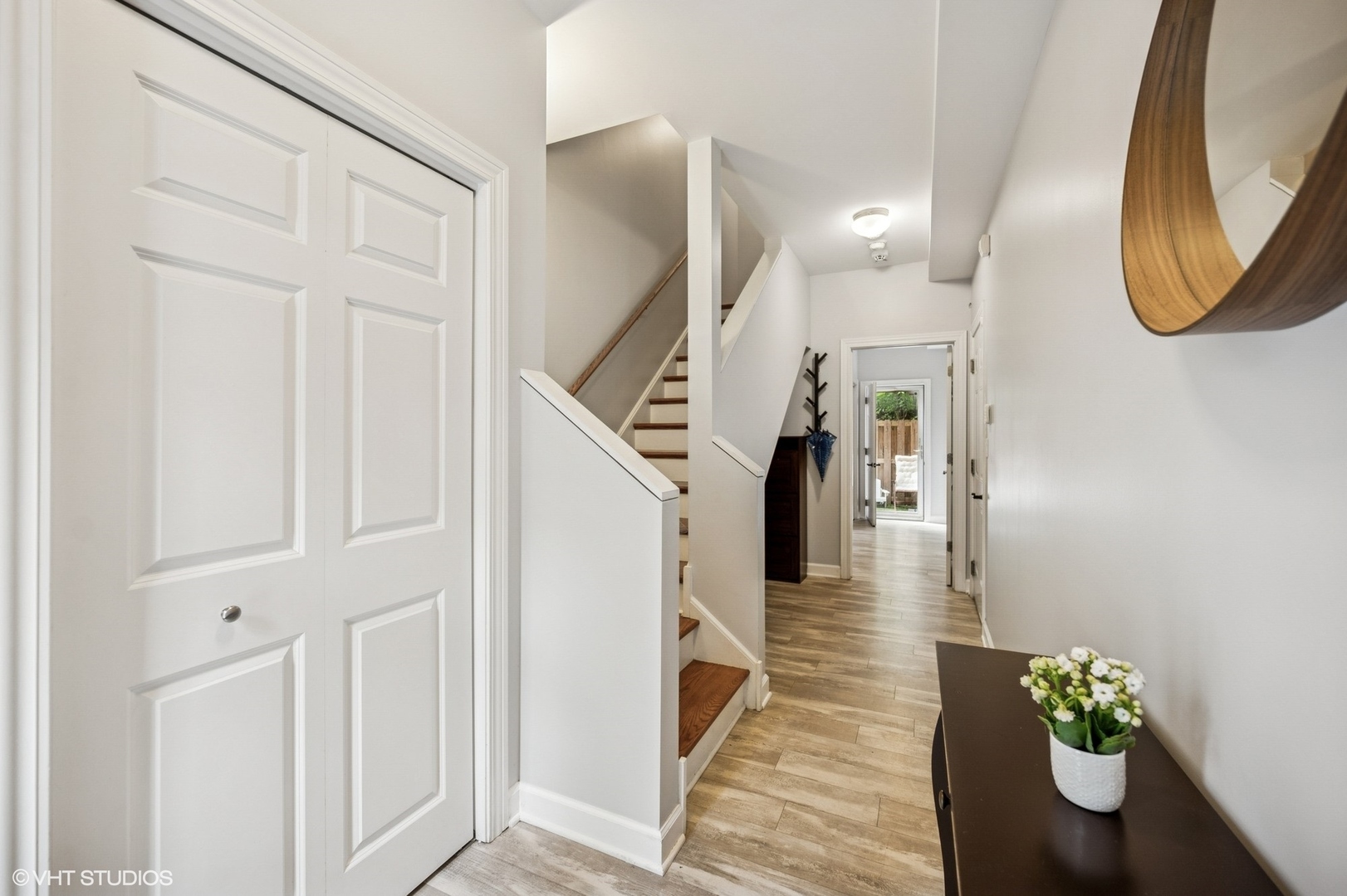 1657 Church Street Evanston, IL 60201 - Photo 2 of 26