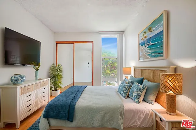 $750,000 | 23901 Civic Center Way, Unit D238, Malibu, CA 90265