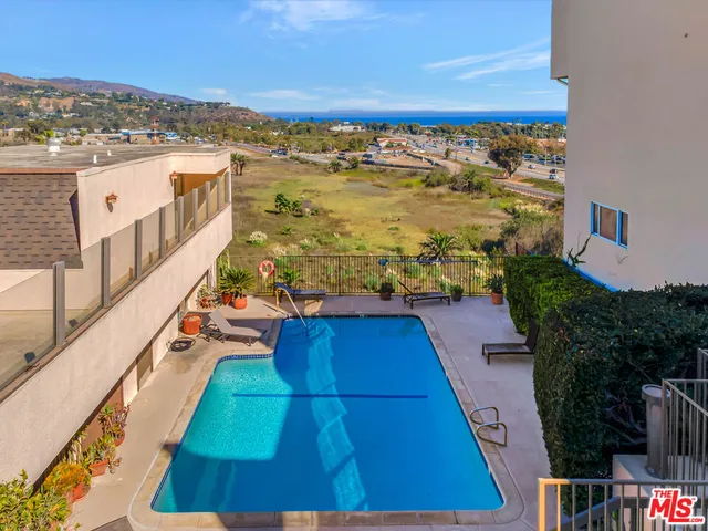 $750,000 | 23901 Civic Center Way, Unit D238, Malibu, CA 90265