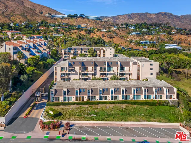 $750,000 | 23901 Civic Center Way, Unit D238, Malibu, CA 90265
