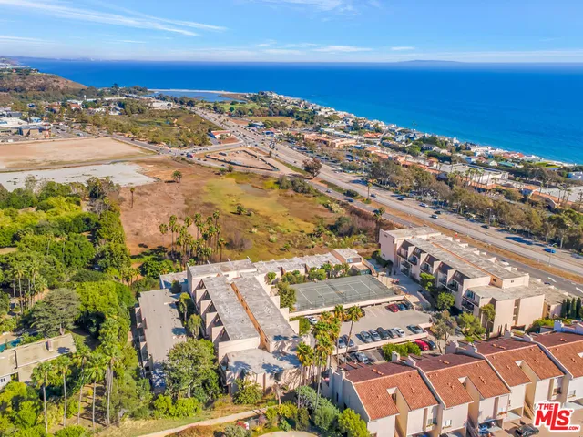 $750,000 | 23901 Civic Center Way, Unit D238, Malibu, CA 90265