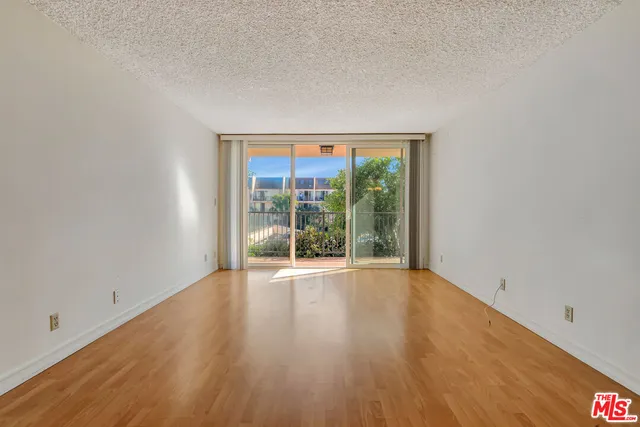$750,000 | 23901 Civic Center Way, Unit D238, Malibu, CA 90265