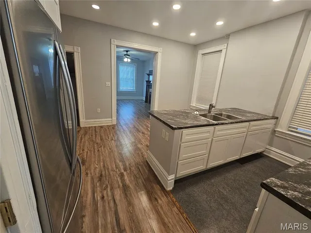 $1,175 | 1830 Russell Boulevard, St. Louis, MO 63104