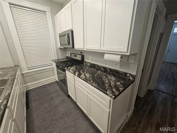 $1,175 | 1830 Russell Boulevard, St. Louis, MO 63104