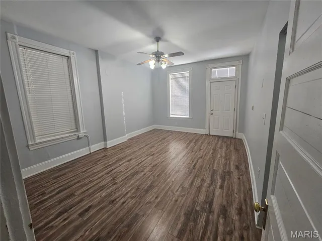 $1,175 | 1830 Russell Boulevard, St. Louis, MO 63104