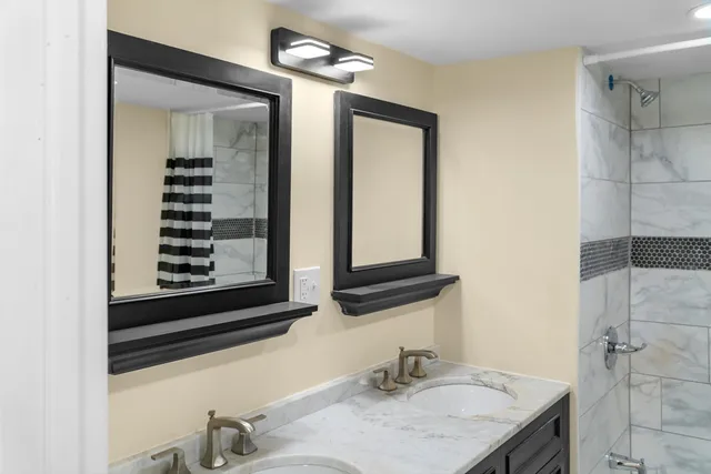 $119,999 | 42 Pioneer Way, Springfield, MA 01119