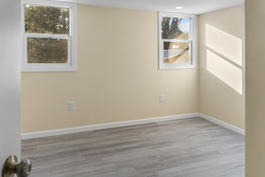 42 Pioneer Way Springfield, MA 01119 - Photo 16 of 25