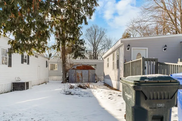 $119,999 | 42 Pioneer Way, Springfield, MA 01119