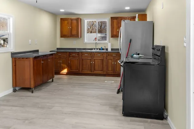 $119,999 | 42 Pioneer Way, Springfield, MA 01119