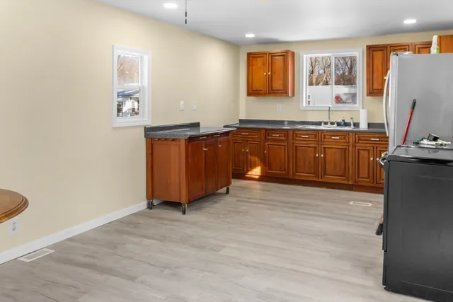 $119,999 | 42 Pioneer Way, Springfield, MA 01119