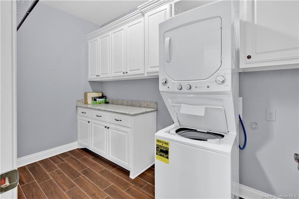 606 Cedar Ridge Street Iowa, LA 70647 - Photo 8 of 21 Gallery Image 8