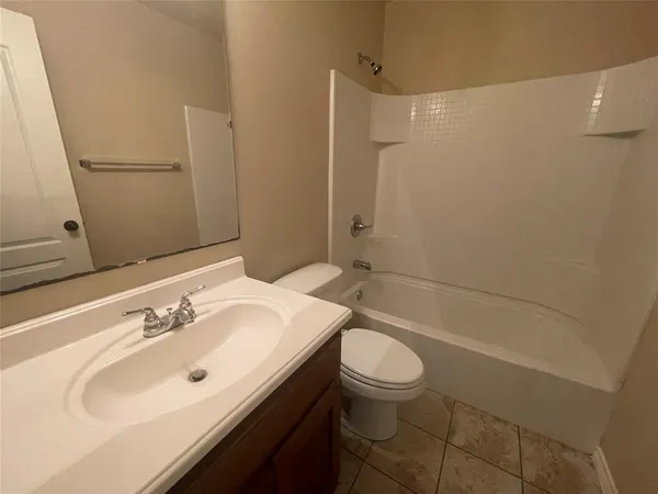 $1,650 | 3829 Branch Way, Benbrook, TX 76116