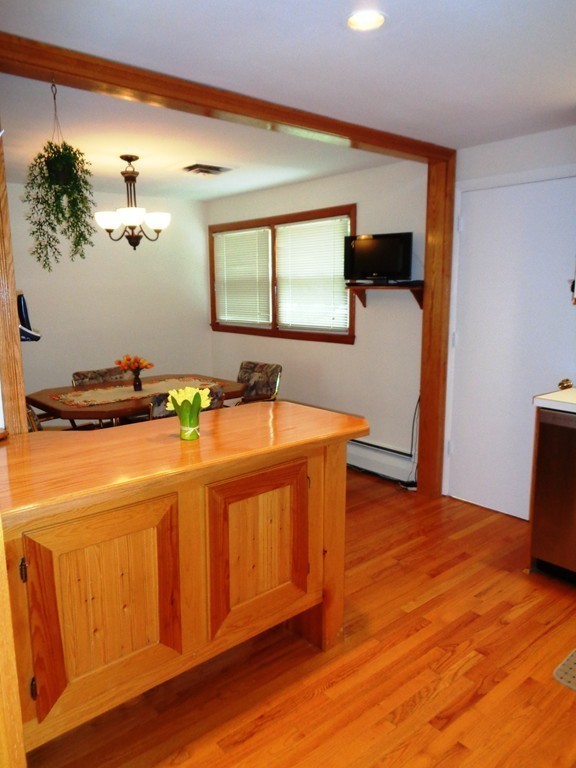 39 Althea Road Randolph, MA 02368 - Photo 8 of 29 Gallery Image 8