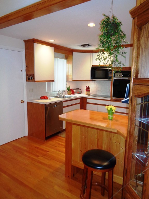 39 Althea Road Randolph, MA 02368 - Photo 9 of 29 Gallery Image 9