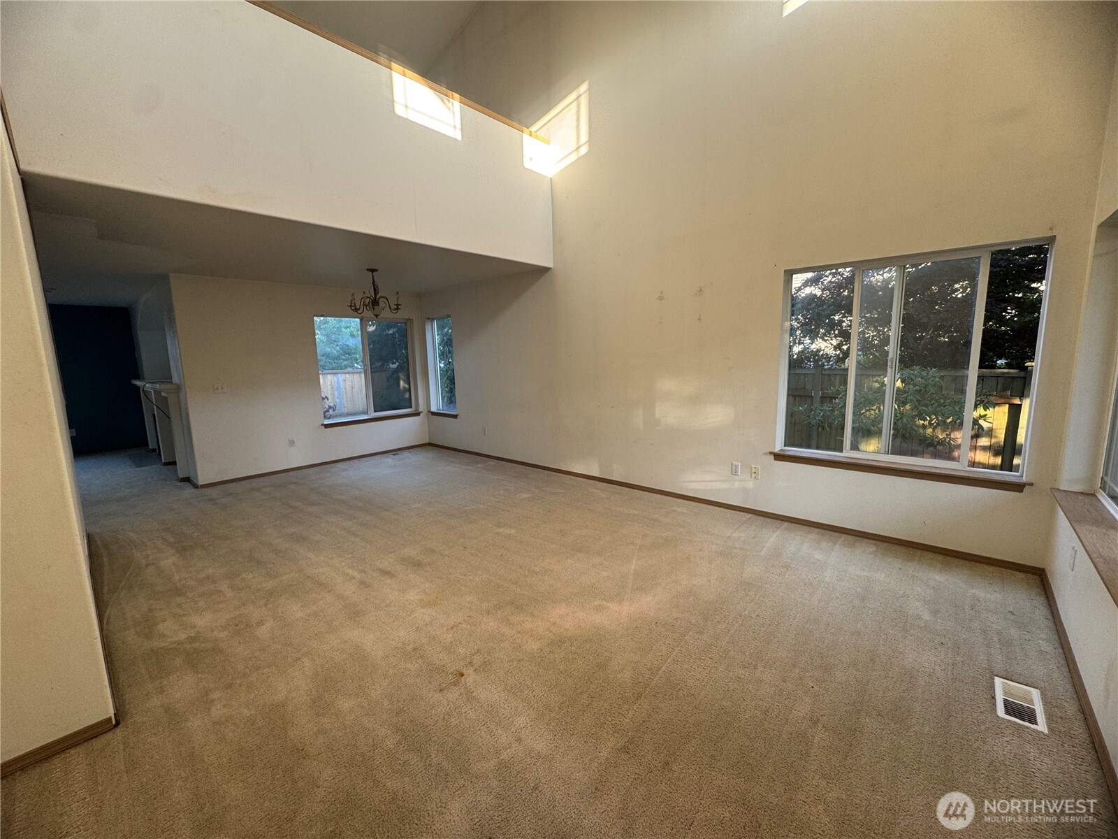 651 Milwaukee Boulevard South Pacific, WA 98047 - Photo 4 of 39