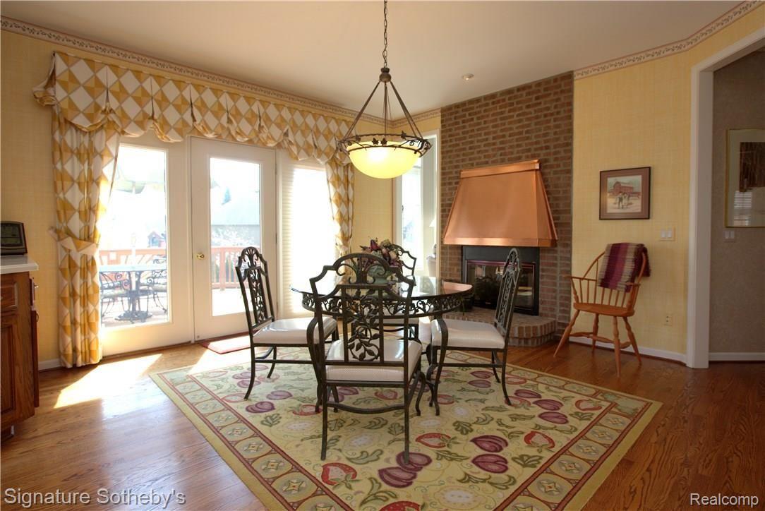 1616 Springview Court Rochester, MI 48307 - Photo 5 of 51 4.jpg