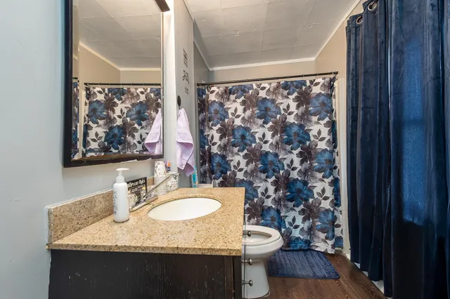 $145,000 | 10 Riverside Avenue, Mexico, ME 04257