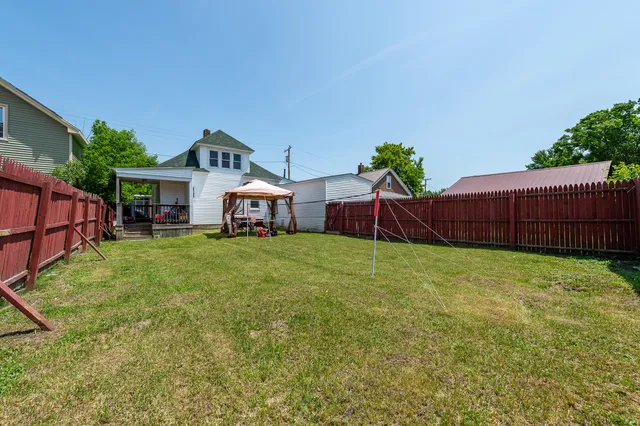 $145,000 | 10 Riverside Avenue, Mexico, ME 04257