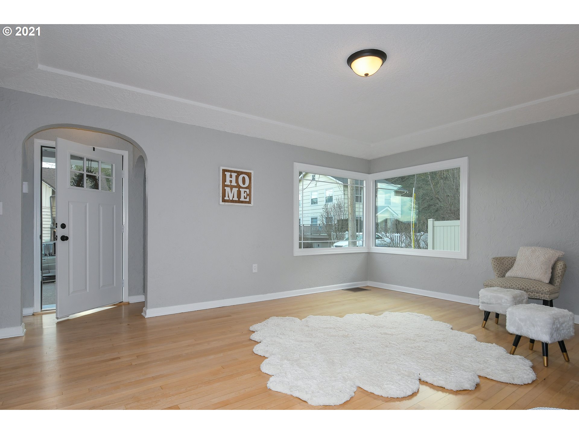 730 Northeast Birch Street Camas, WA 98607 - Photo 3 of 27 Gallery Image 3