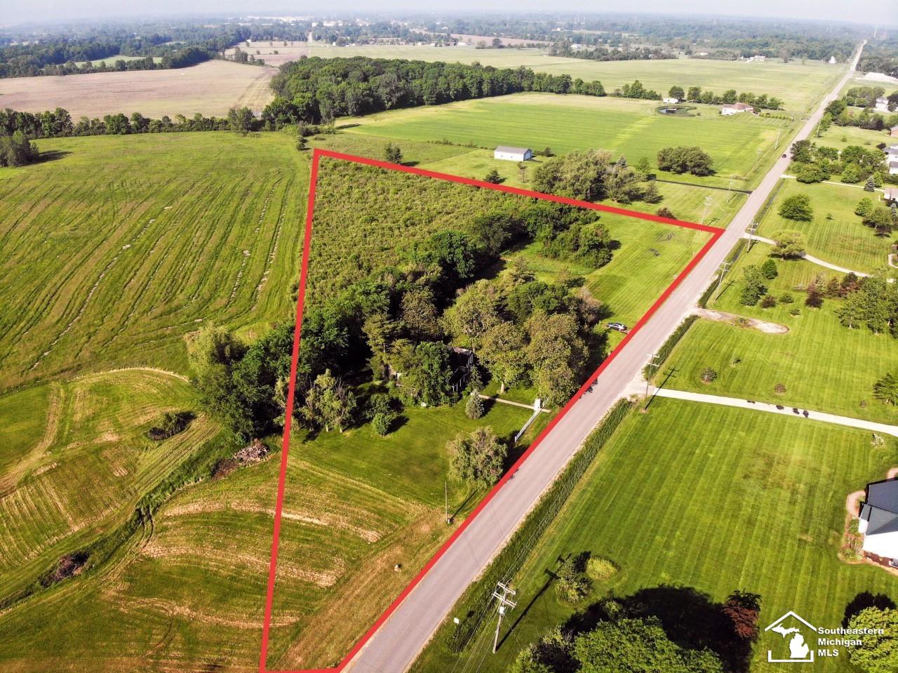 2720 Fix Road Monroe, MI 48162 - Photo 4 of 52 50143306-92456fe5-faee-4518-af35-e1ee73da562a.JPG
