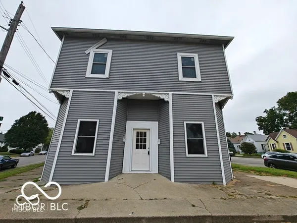 $845 | 529 West Washington Street, Unit 2, Shelbyville, IN 46176