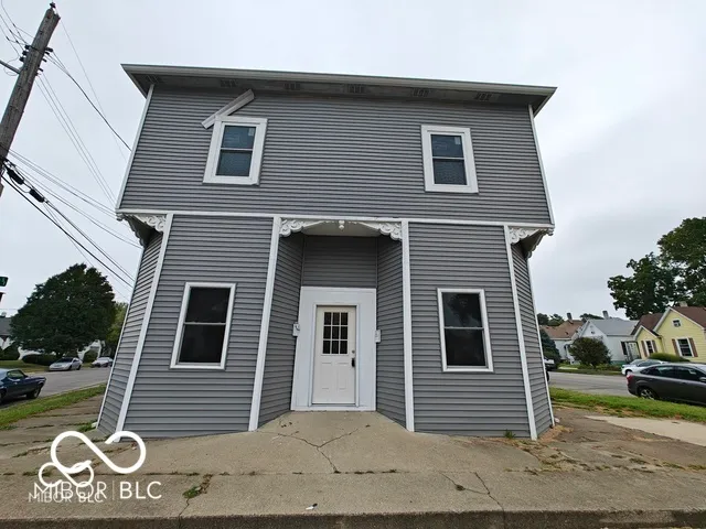 $695 | 529 West Washington Street, Unit 2, Shelbyville, IN 46176