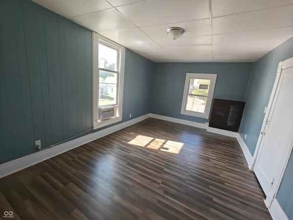 $845 | 529 West Washington Street, Unit 2, Shelbyville, IN 46176