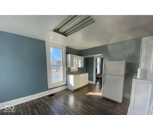 $845 | 529 West Washington Street, Unit 2, Shelbyville, IN 46176