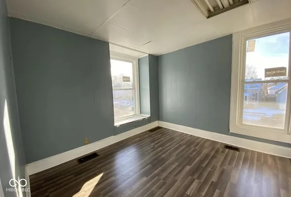 $845 | 529 West Washington Street, Unit 2, Shelbyville, IN 46176