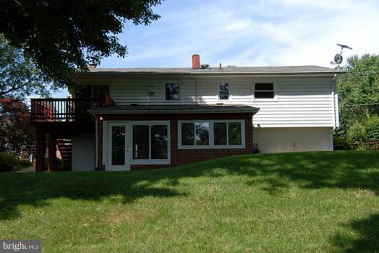 14107 Grayson Road Woodbridge, VA 22191 - Photo 2 of 17 Exterior Back