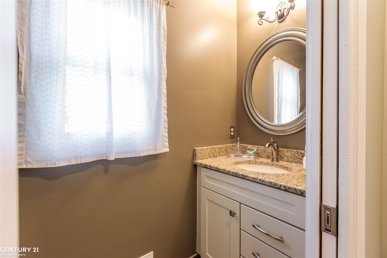 1325 Royal Crescent Street Rochester Hills, MI 48306 - Photo 15 of 40