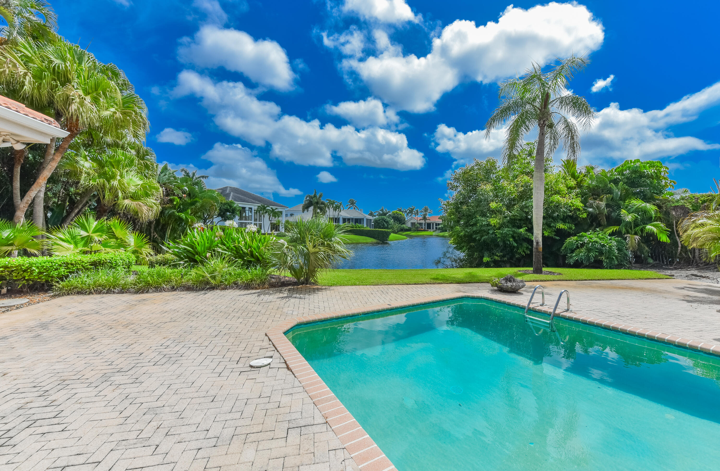 6923 Queenferry Circle Boca Raton, FL 33496 - Photo 20 of 82 pool/patio