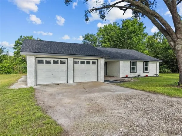 $350,000 | 211 Avenue I, Alvin, TX 77511