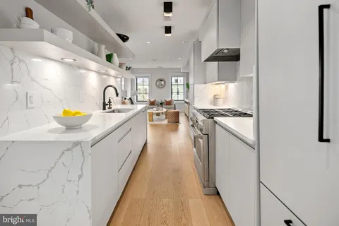 $885,000 | 330 16th Street Southeast, Unit 2, Washington, DC 20003