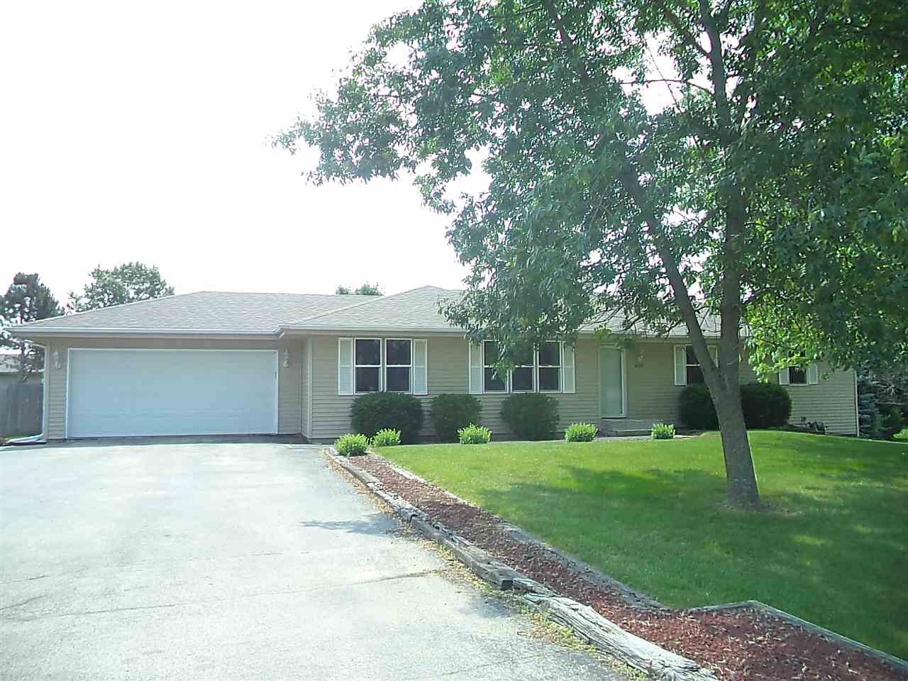 6333 Upper Ridge Way Roscoe, IL 61073 - Photo 1 of 24 Gallery Image 1