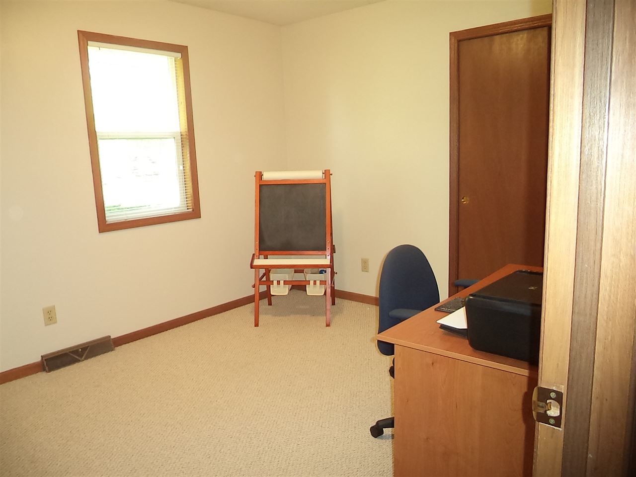 6333 Upper Ridge Way Roscoe, IL 61073 - Photo 16 of 24 Gallery Image 16