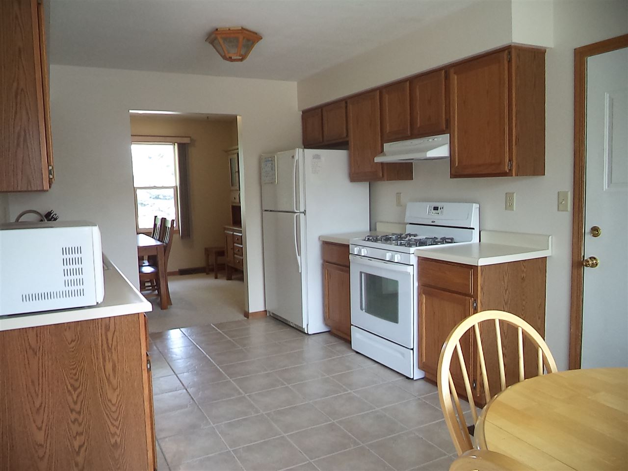 6333 Upper Ridge Way Roscoe, IL 61073 - Photo 8 of 24 Gallery Image 8