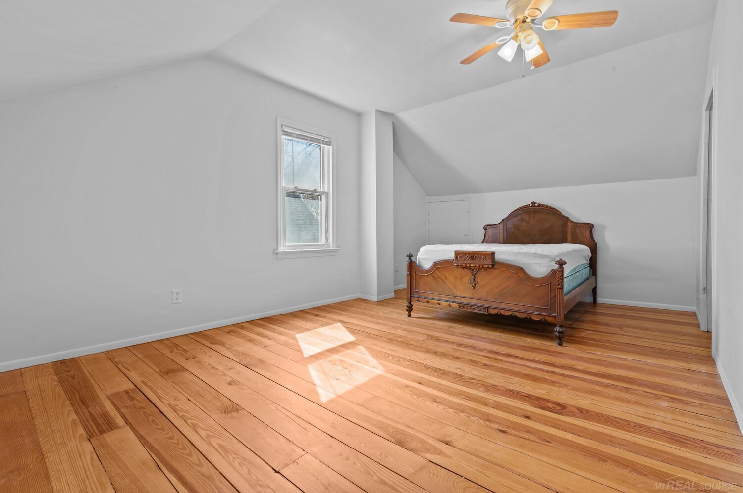 39 Riverside Drive Mount Clemens, MI 48043 - Photo 17 of 39 50135794-c5ead93d-98a2-4983-b391-753c1fdc1a9e.JPG