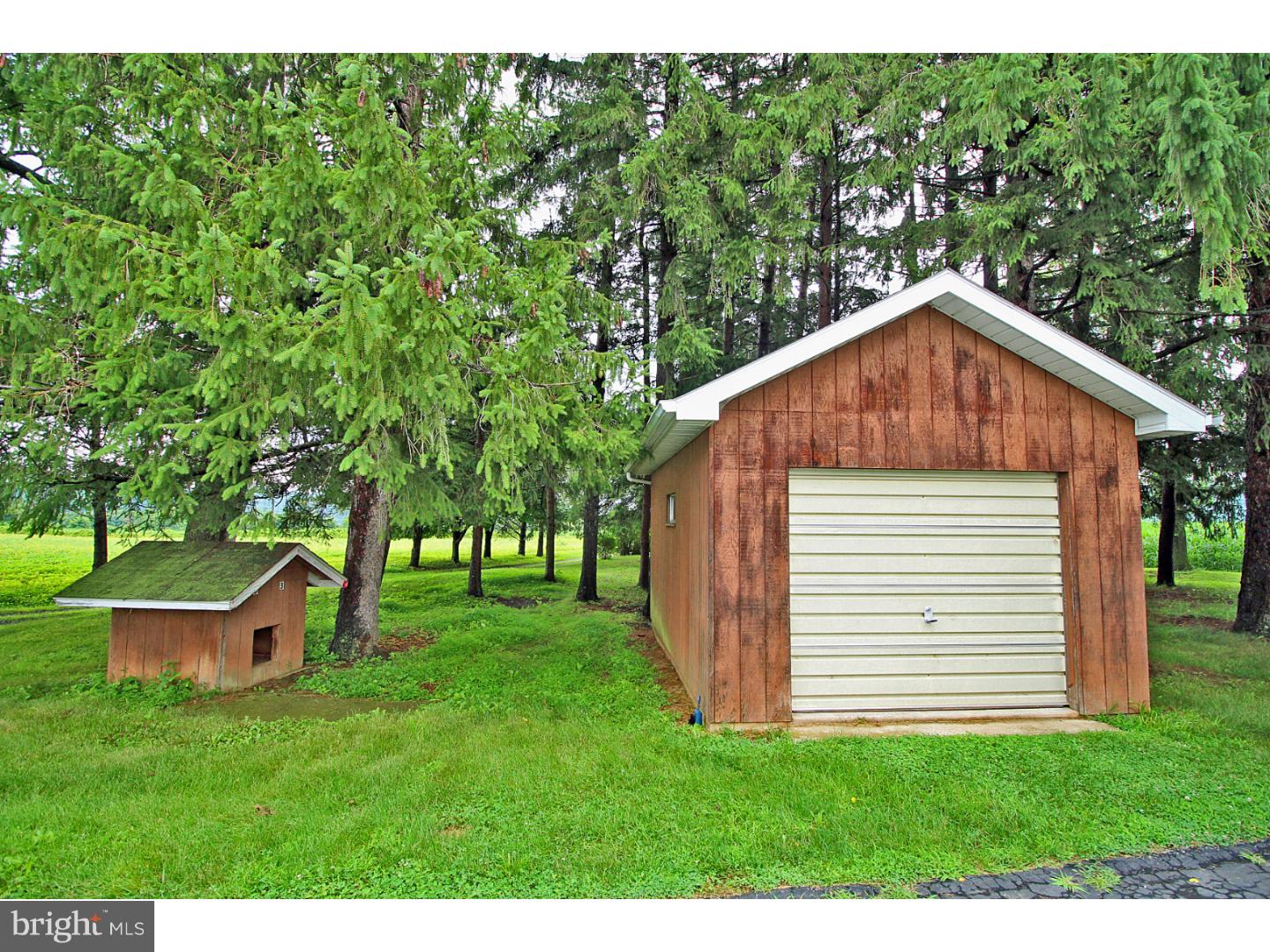 833 Sherers Hill Road Riegelsville, PA 18077 - Photo 6 of 25