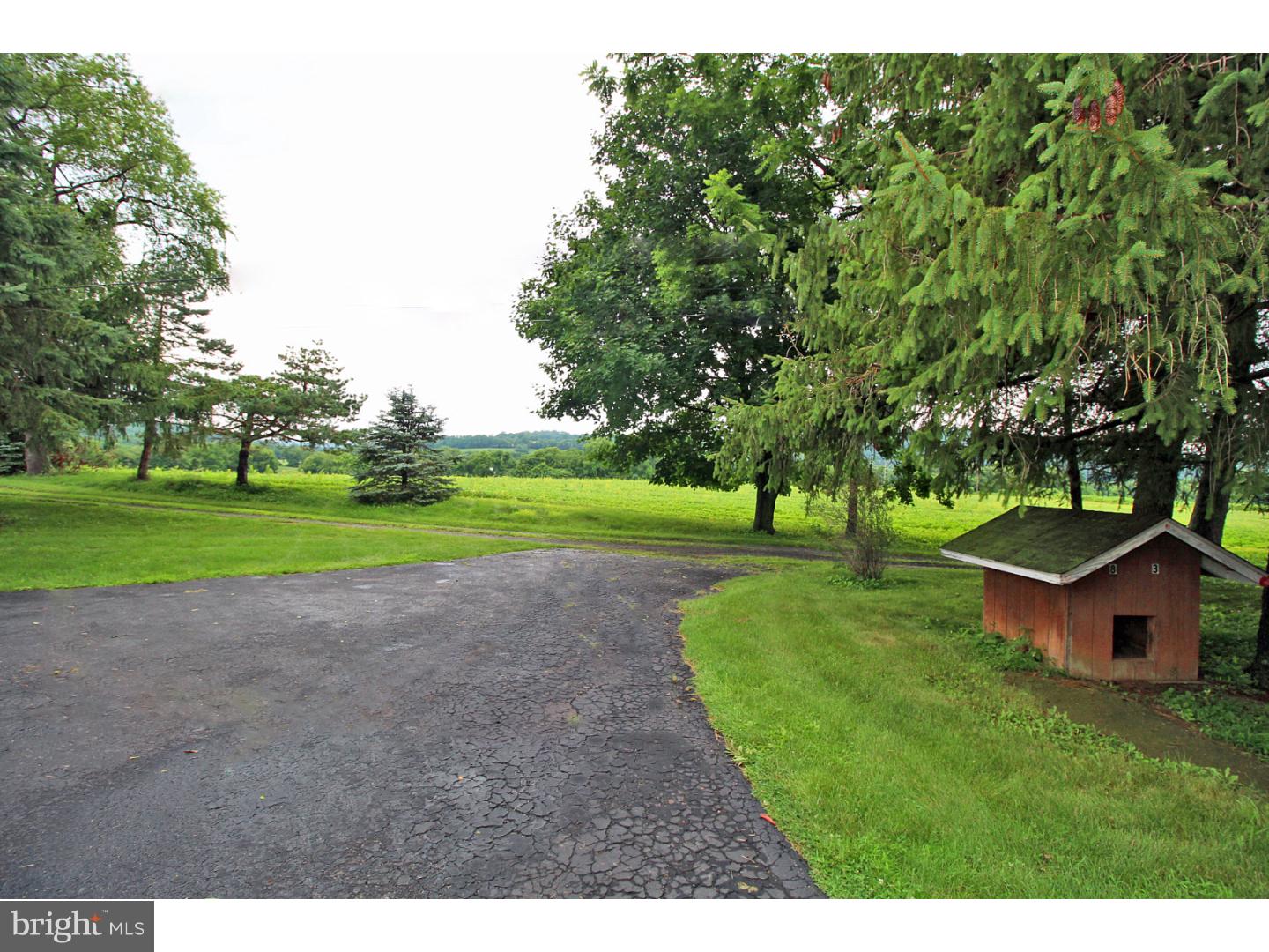 833 Sherers Hill Road Riegelsville, PA 18077 - Photo 7 of 25