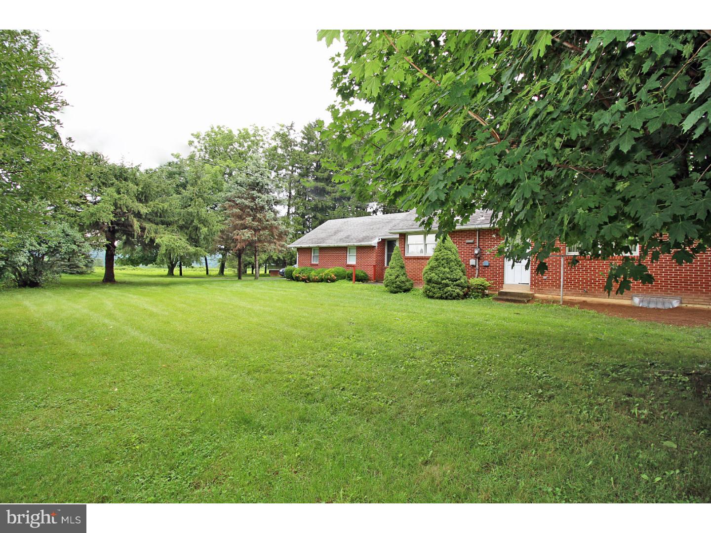 833 Sherers Hill Road Riegelsville, PA 18077 - Photo 8 of 25