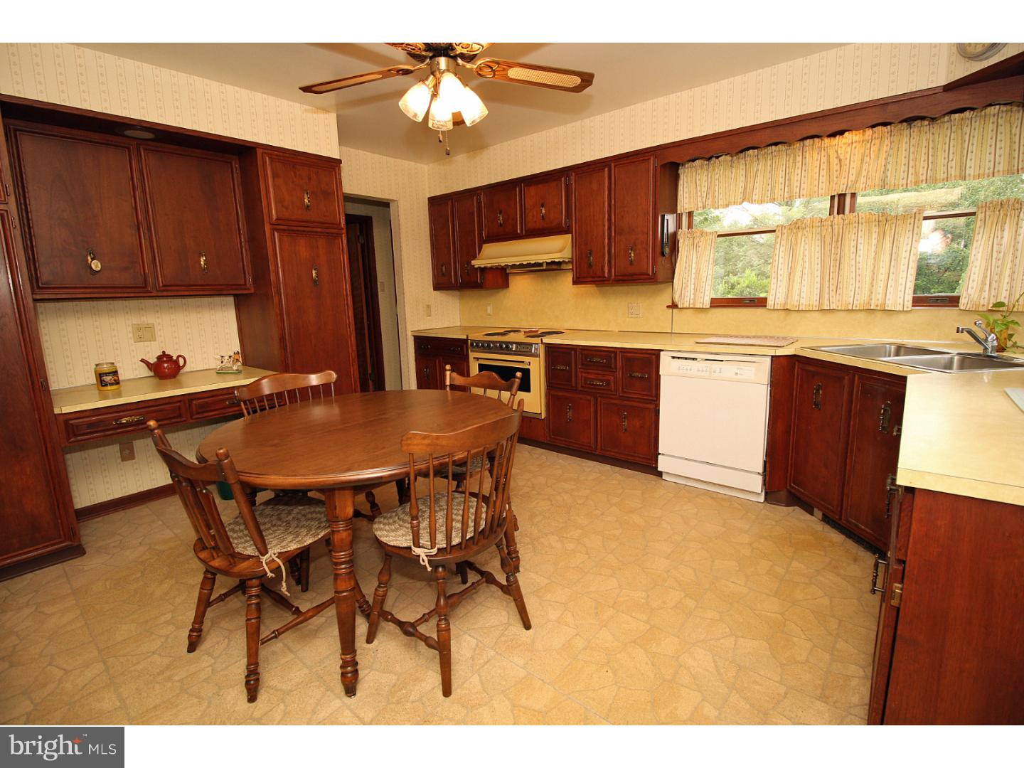 833 Sherers Hill Road Riegelsville, PA 18077 - Photo 10 of 25