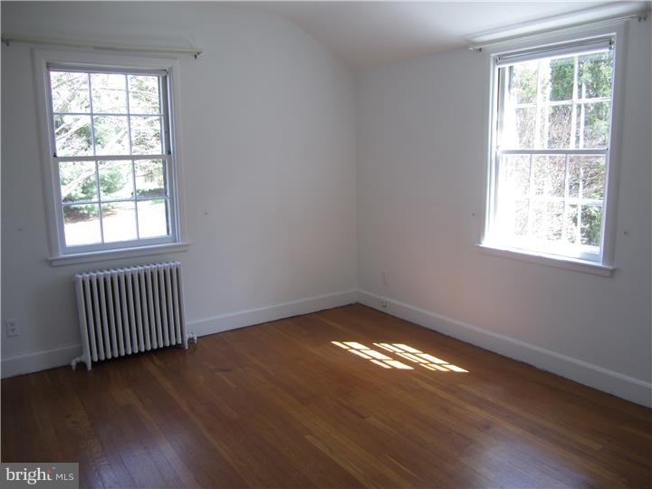 23 Edgewood Road Yardley, PA 19067 - Photo 15 of 24 Gallery Image 15