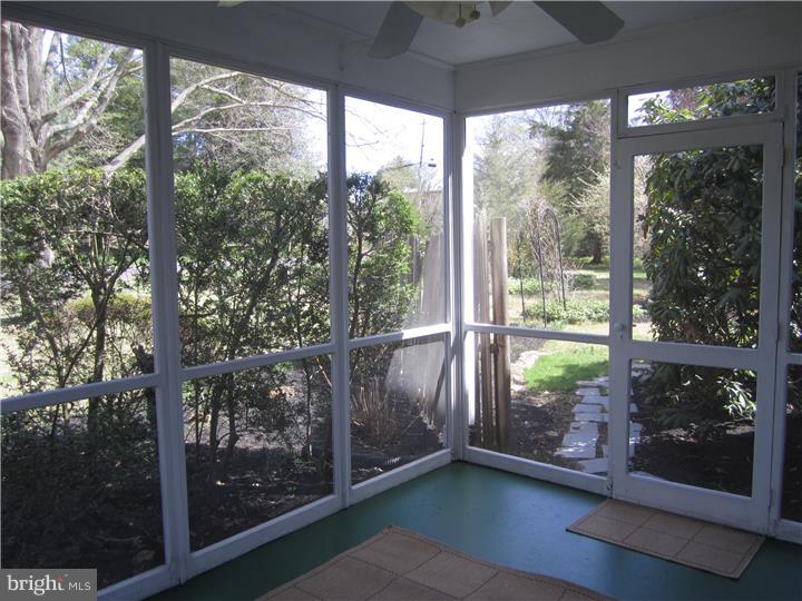 23 Edgewood Road Yardley, PA 19067 - Photo 19 of 24 Gallery Image 19