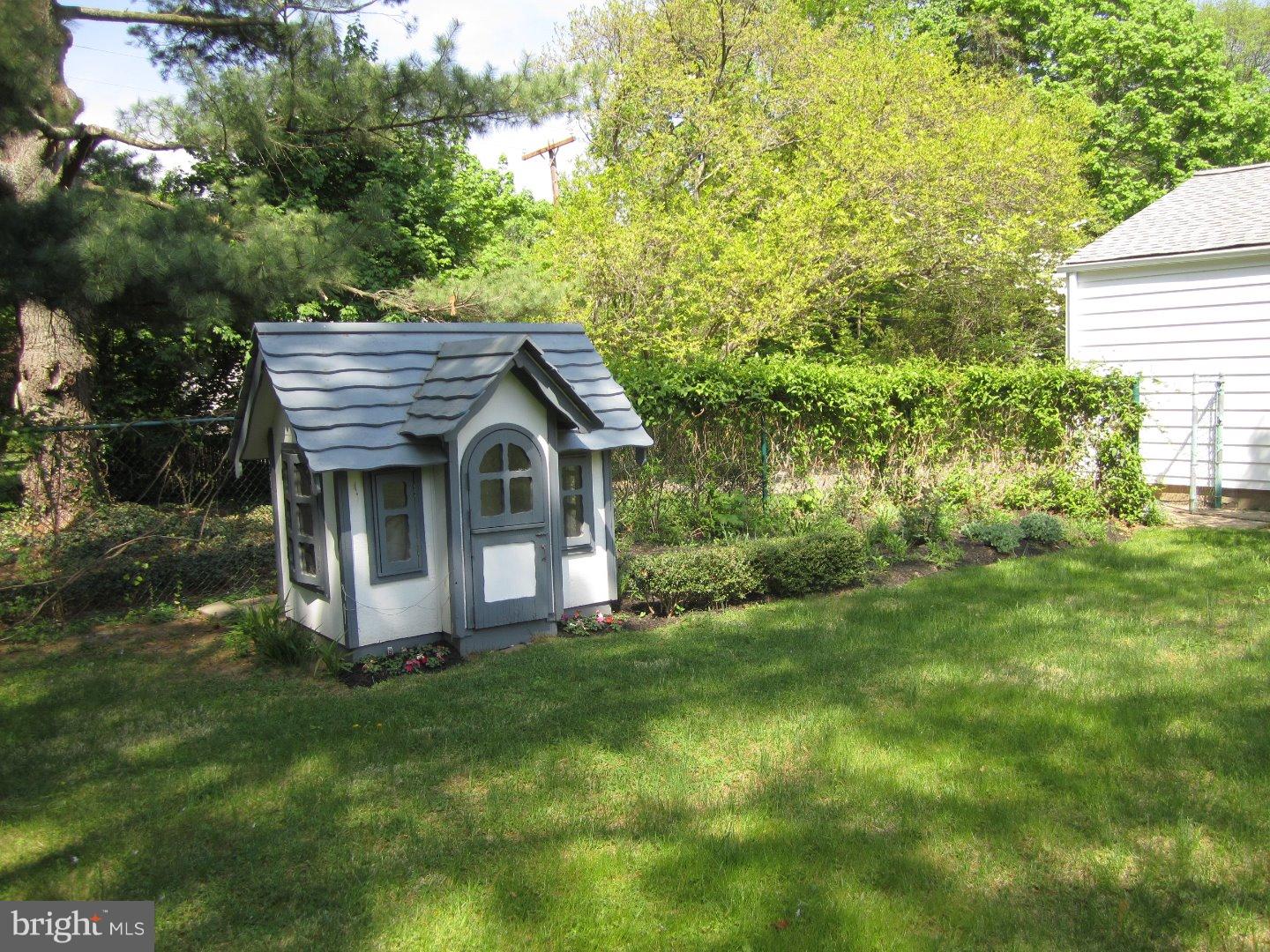 23 Edgewood Road Yardley, PA 19067 - Photo 23 of 24 Gallery Image 23