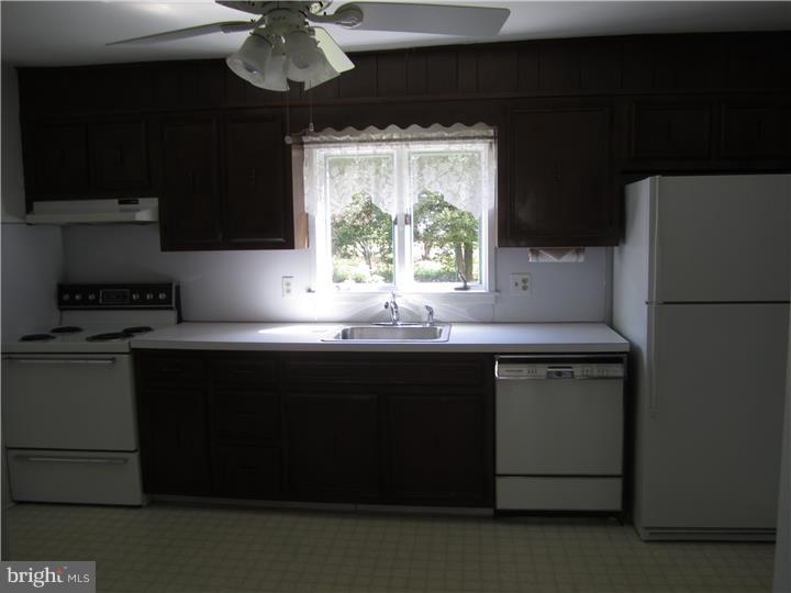 23 Edgewood Road Yardley, PA 19067 - Photo 9 of 24 Gallery Image 9