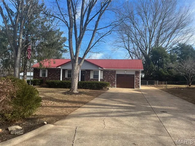 $303,000 | 408 Helber Drive, Farmington, MO 63640