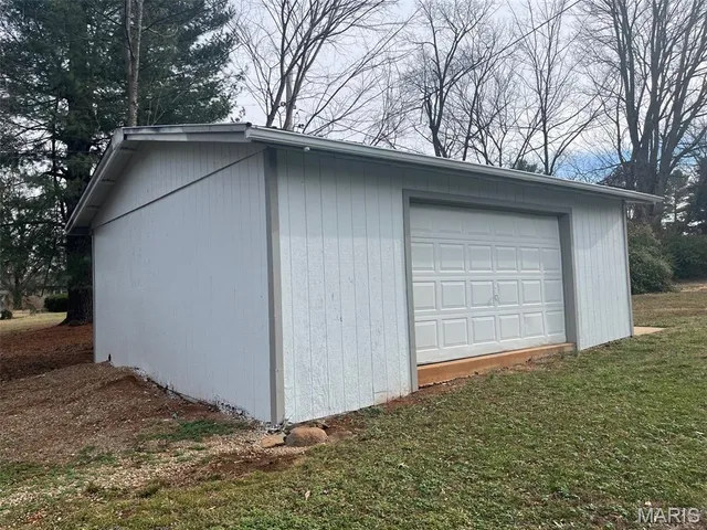 $303,000 | 408 Helber Drive, Farmington, MO 63640