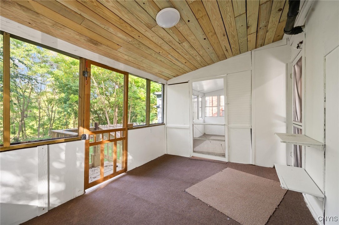 136 Osborne Street Auburn, NY 13021 - Photo 18 of 37