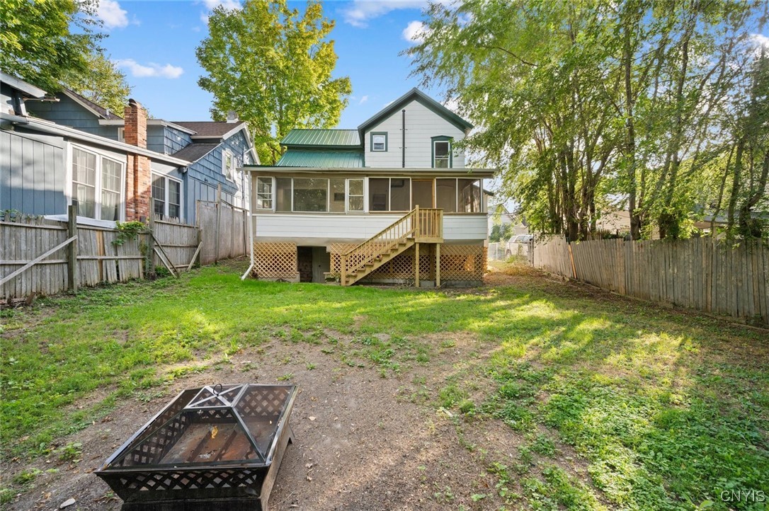 136 Osborne Street Auburn, NY 13021 - Photo 2 of 37